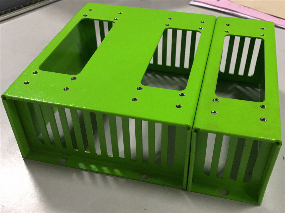 整体加强网孔接线盒""